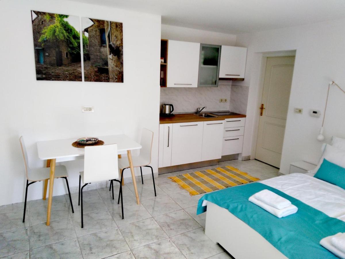 Olive Tree Apartments 乌马格 外观 照片