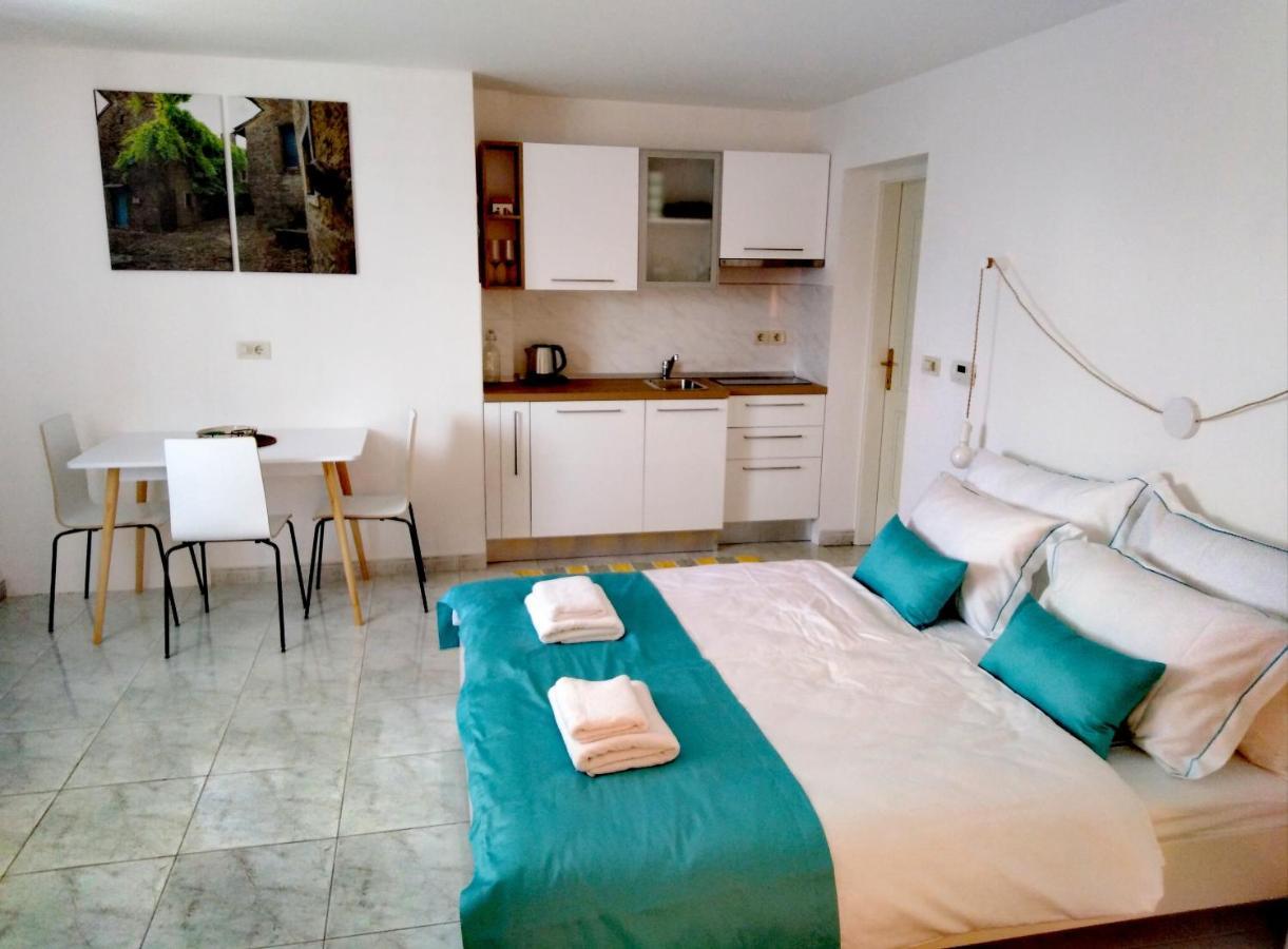 Olive Tree Apartments 乌马格 外观 照片